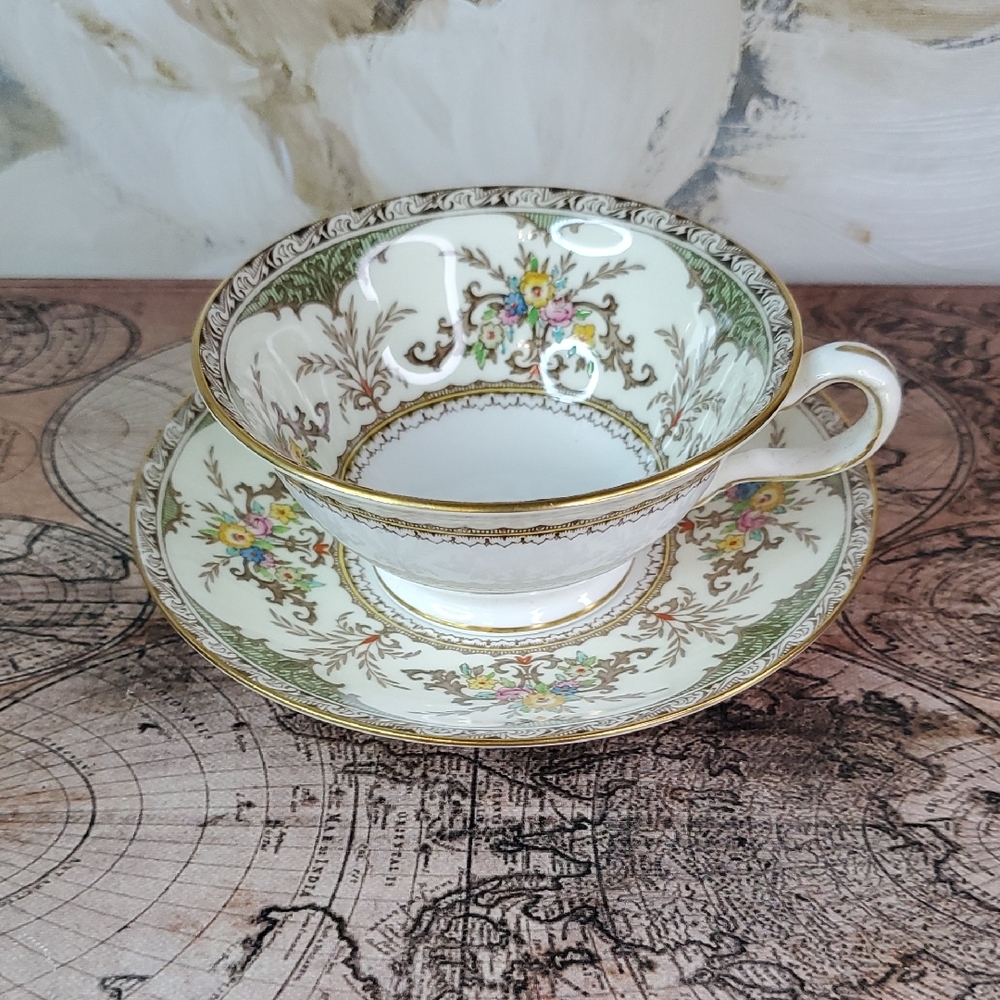 Minton England Bone China Tea Cup and Saucer - Chatham Floral Pattern